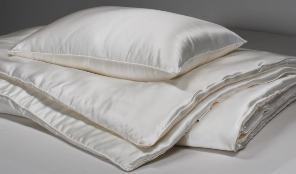silk comforters filled with 100% silk