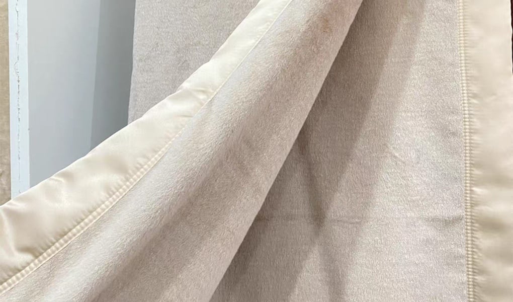 silk blankets and wool blankets