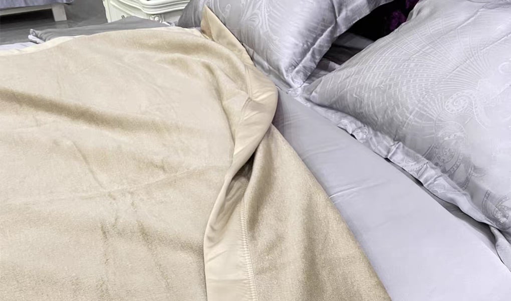 silk blankets vs wool blankets