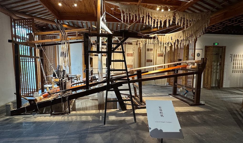 wooden looms