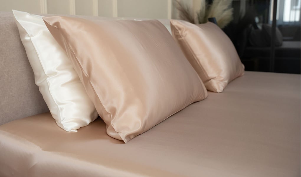 sophia’s shopping experience of custom silk fitted sheets