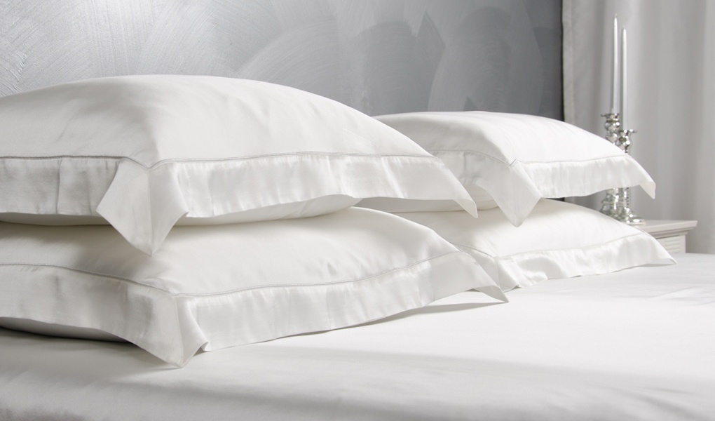 natural antibacterial properties of silk pillowcases