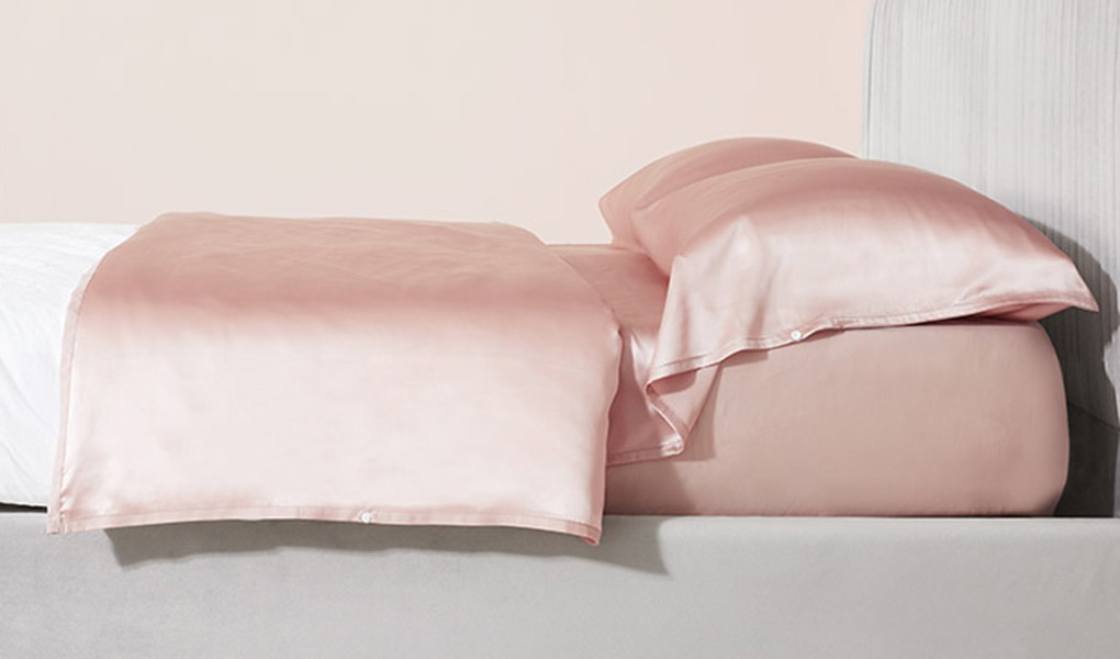 silk sleeping bag liner for traveler