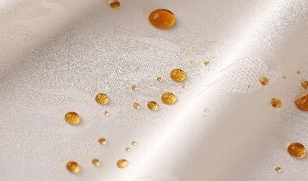 stain-resistant silk