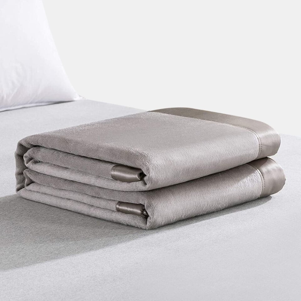 silk blankets_gray