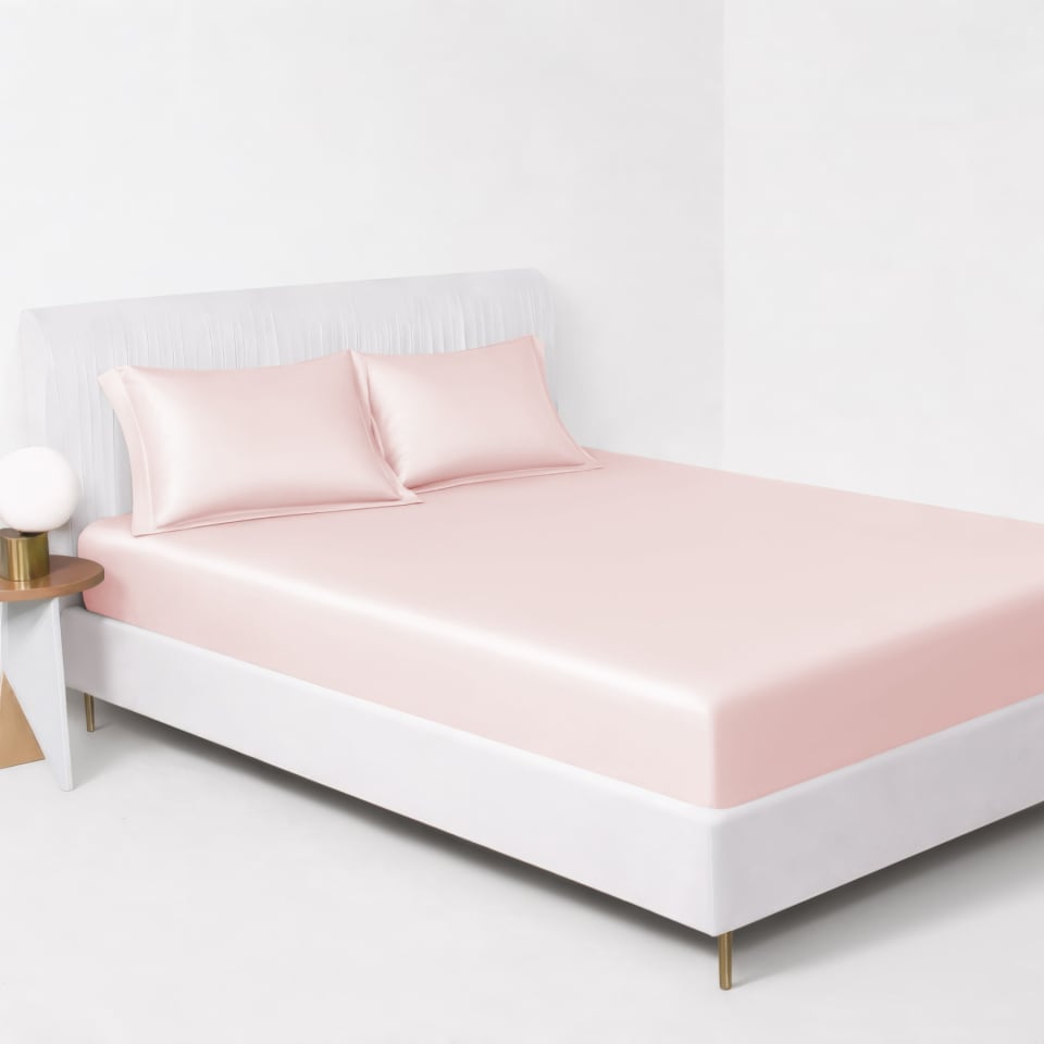 silk fitted sheet_baby pink
