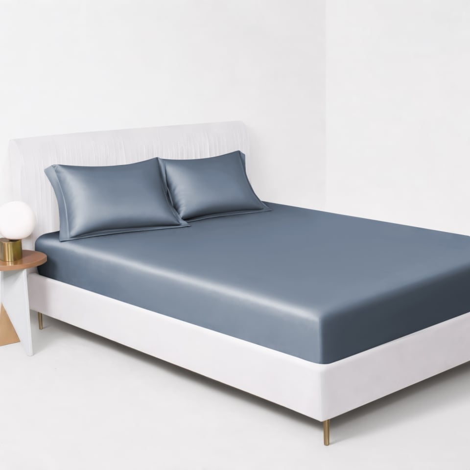 silk fitted sheet_misty blue