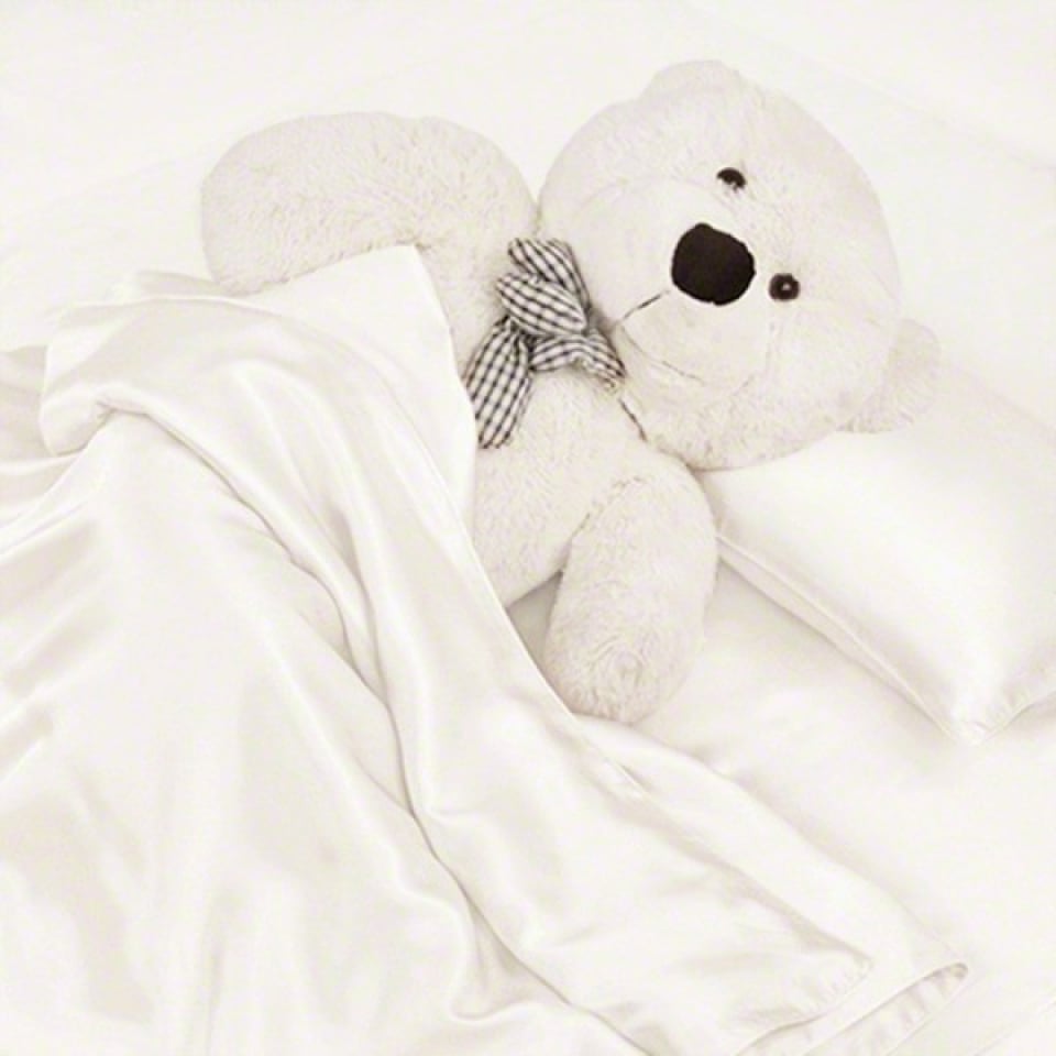 silk toddler bedding set-ivory