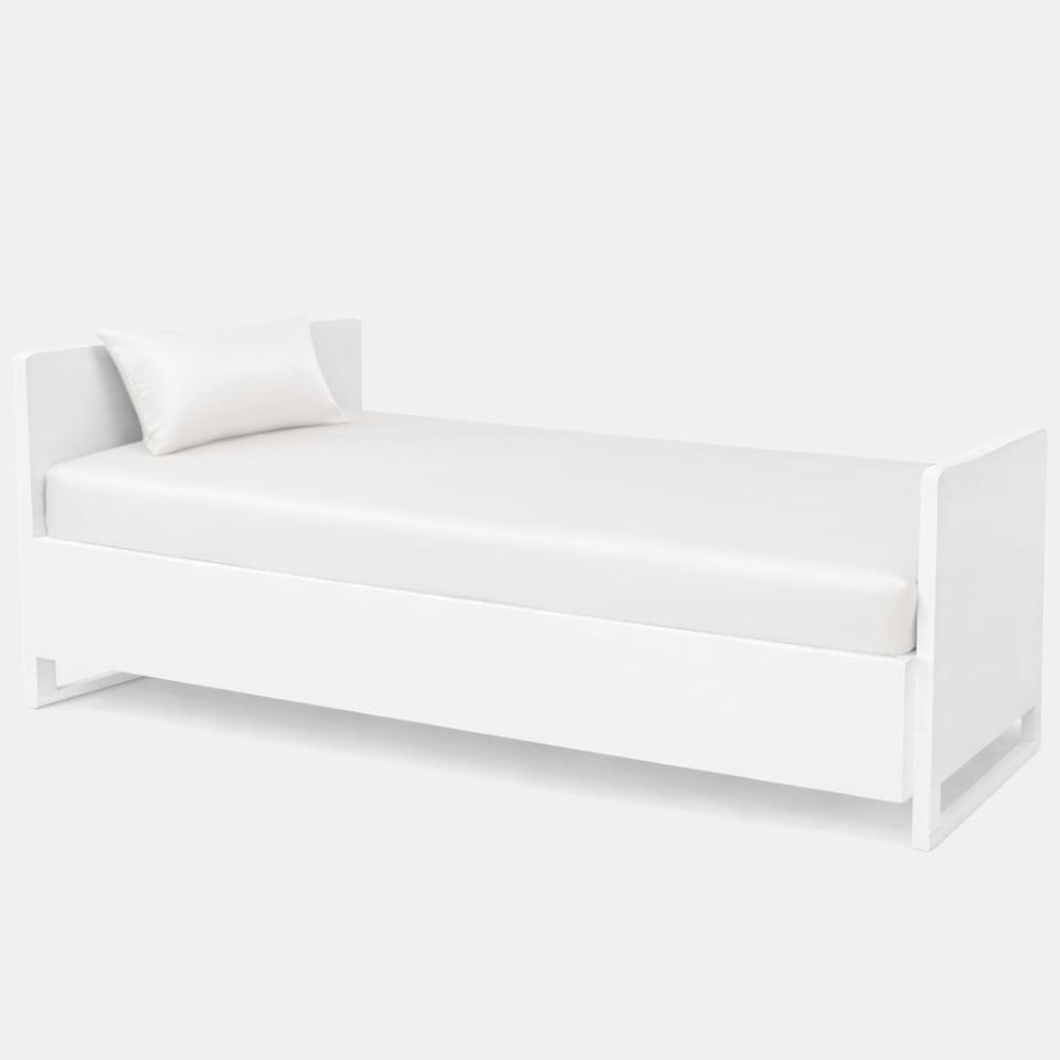 silk toddler fitted sheet-ivory